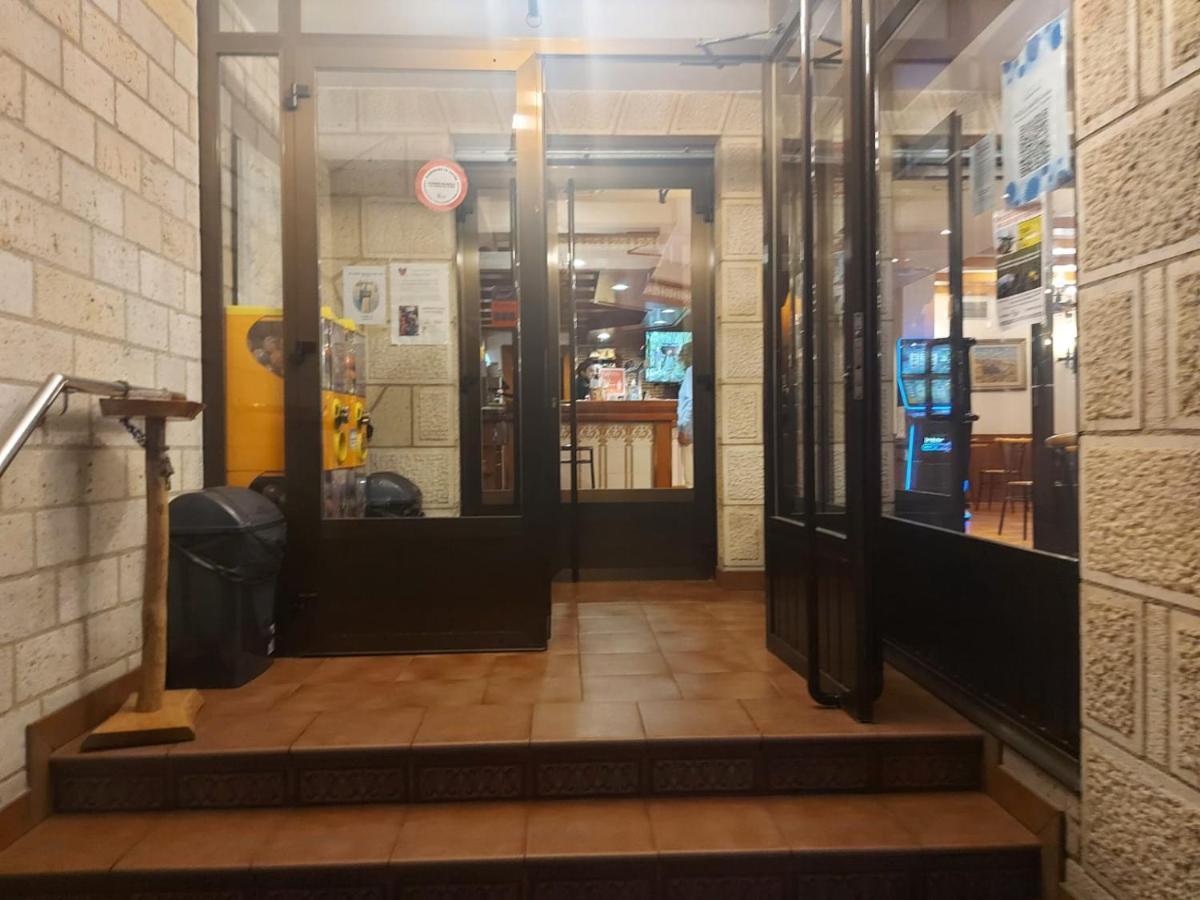 Hostal Linares Villanueva de Argaño Extérieur photo
