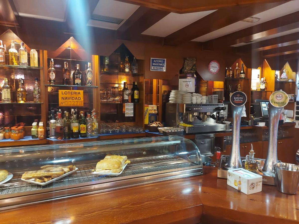 Hostal Linares Villanueva de Argaño Extérieur photo